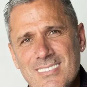 Retrato de  Javier Adrados