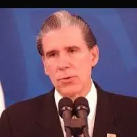 Retrato de  Julio Frenk