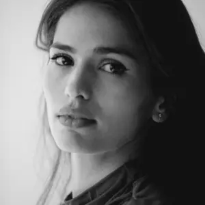 Retrato de Sara Sálamo