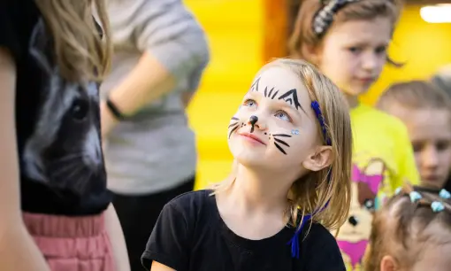 Imagen articulo: Los mejores cuentos de carnaval para leer a los niños