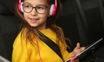 Imagen articulo: Los mejores audiolibros infantiles para escuchar en viajes con niños