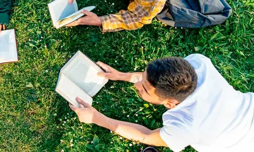 Imagen articulo: Libros de filosofía para iniciarse: guía para jóvenes