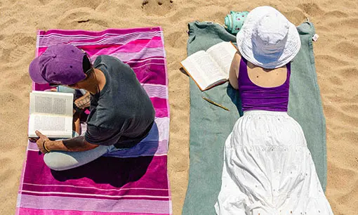 Imagen articulo: Libros ambientados en verano: novelas para viajar, emocionarte y desconectar