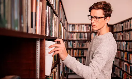 Imagen articulo: Explora todos los tipos de novelas: una guía para descubrir tu género literario favorito