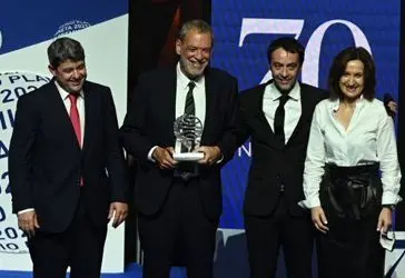 Imagen articulo: Carmen Mola, Premio Planeta 2021, y Paloma Sánchez-Garnica, finalista