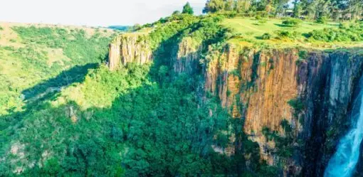 Imagen articulo: Gonzalo Giner, ganador del Premio de Novela Fernando Lara 2020