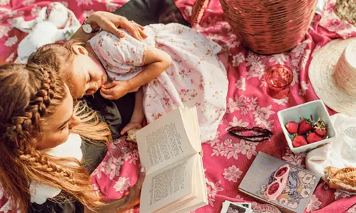 Imagen articulo: 21 libros para regalar este Día de la Madre 2025