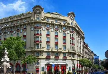 Imagen articulo: Las 5 novelas finalistas del Premio Nadal 2026