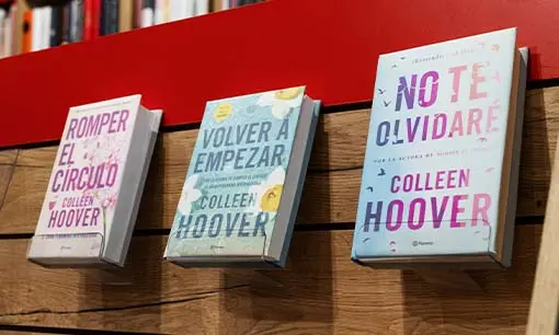 Imagen articulo: El fenómeno Colleen Hoover en cifras