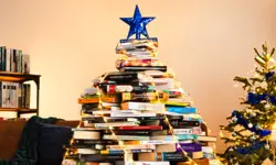 Miniatura articulo: Cómo hacer un árbol de Navidad con libros en cinco pasos