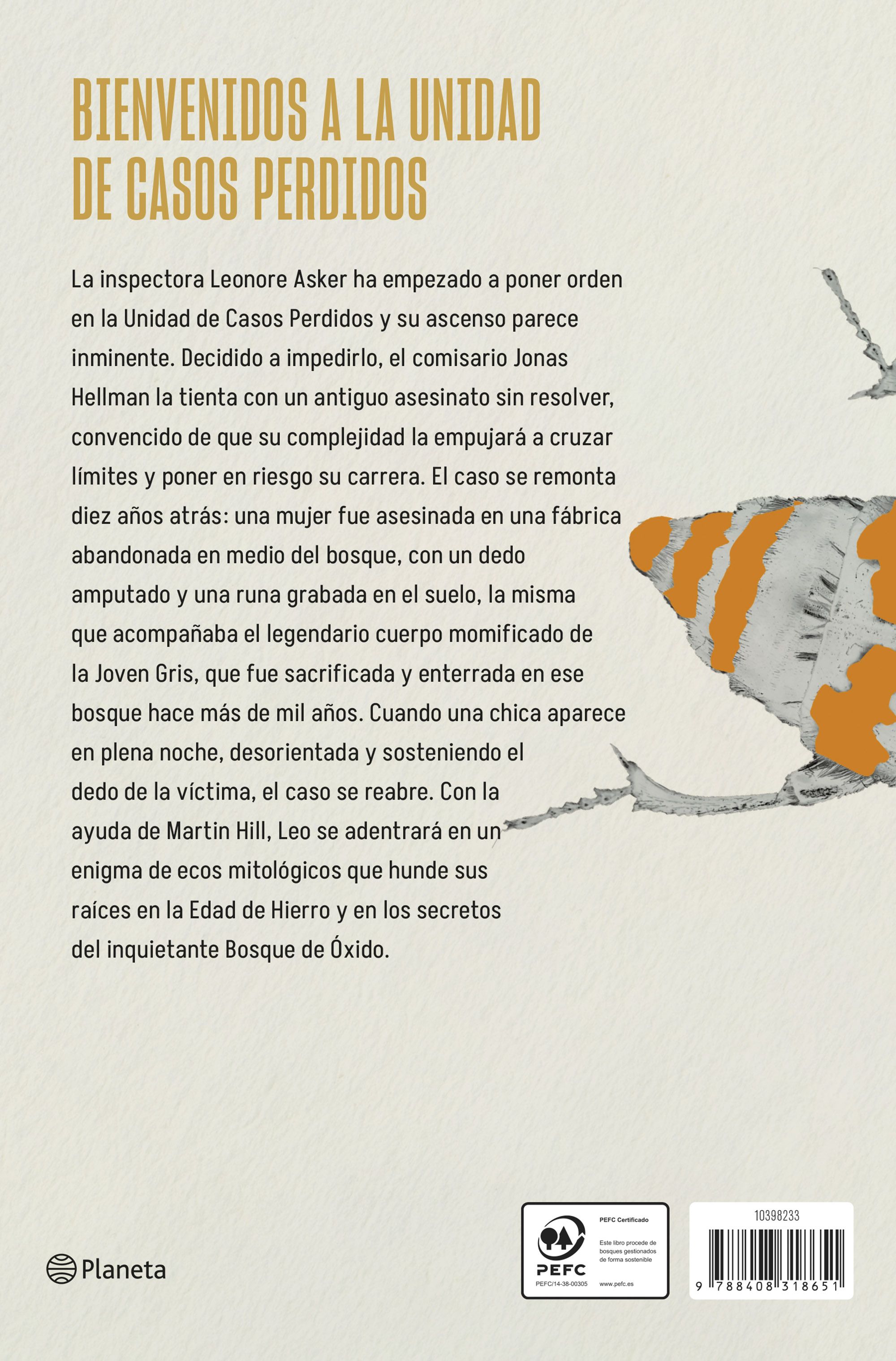 Miniatura contraportada Los crímenes del bosque