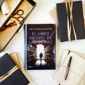 El libro negro de las horas (Spanish Edition) See more Spanish  EditionSpanish Edition