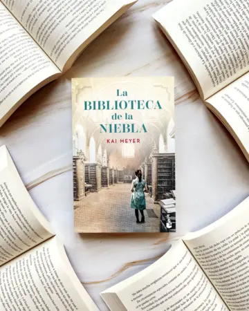 Imagen extra La biblioteca de la niebla 0
