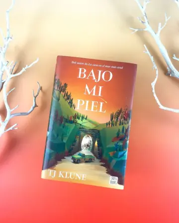 Imagen extra Bajo mi piel 0