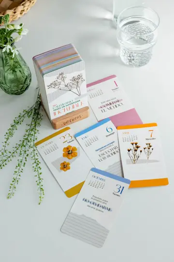 Imagen extra Calendario mesa de tarjetas 2027 - Defreds 6