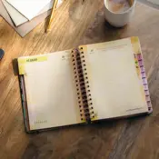 Portada Agenda anual diaria 2027 La Vecina Rubia 5