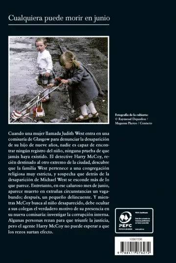 Contraportada Cualquiera puede morir en junio (Serie Harry McCoy 6)