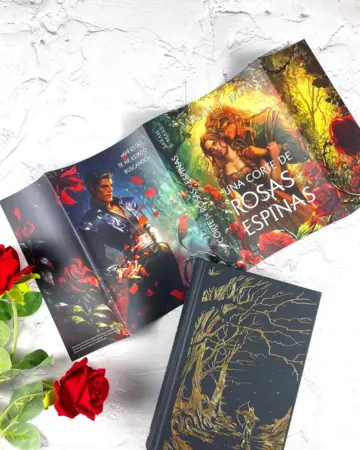 Imagen extra Una corte de rosas y espinas. Edición especial con sobrecubierta reversible 1