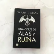 Portada Una corte de alas y ruina. Edición especial 4