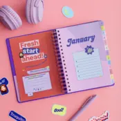 Portada Agenda anual semanal 2026 María Speaks English 3