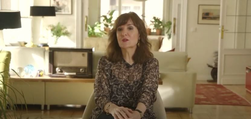 Elvira Lindo talks about her book Open Heart